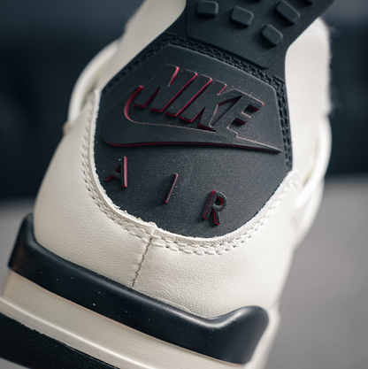 Air Jordan 4 Retro "Flight Club"